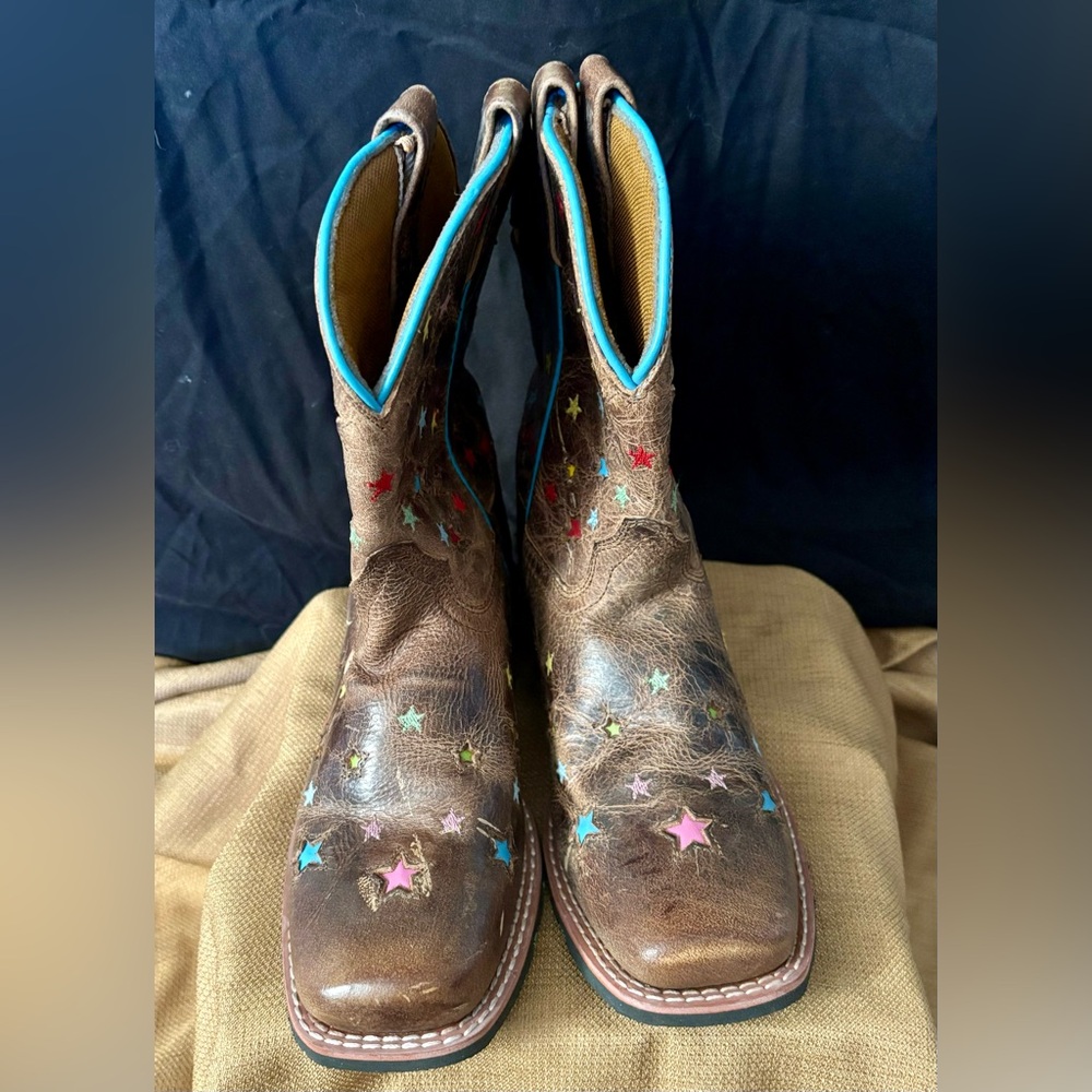 Dan Post worn cowboy boots. Girls size 3 D